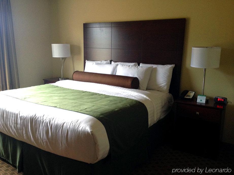 Amerivu Inn And Suites - Crookston Экстерьер фото